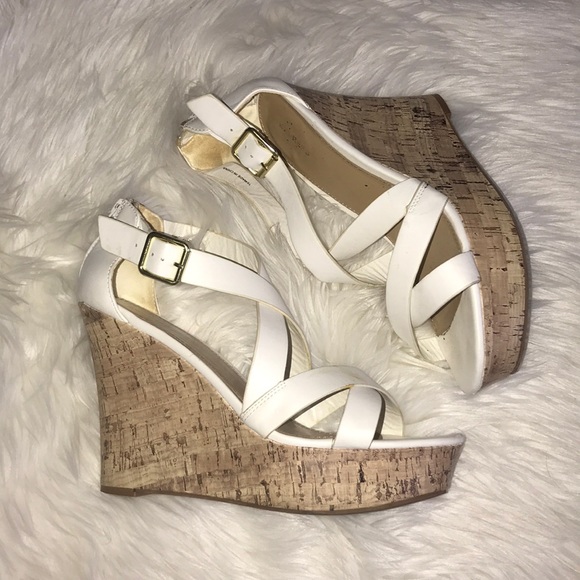 Express Shoes - Express white Wedges